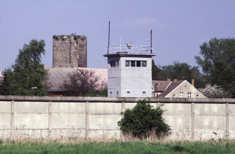 DDR Mauer Grenze bei Oebisfelde
