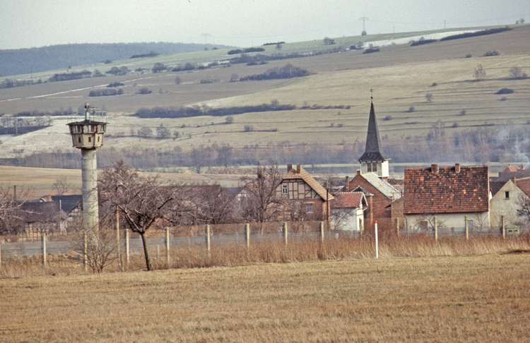 DDR innerdeutsche Grenze Oberzella Wachturm